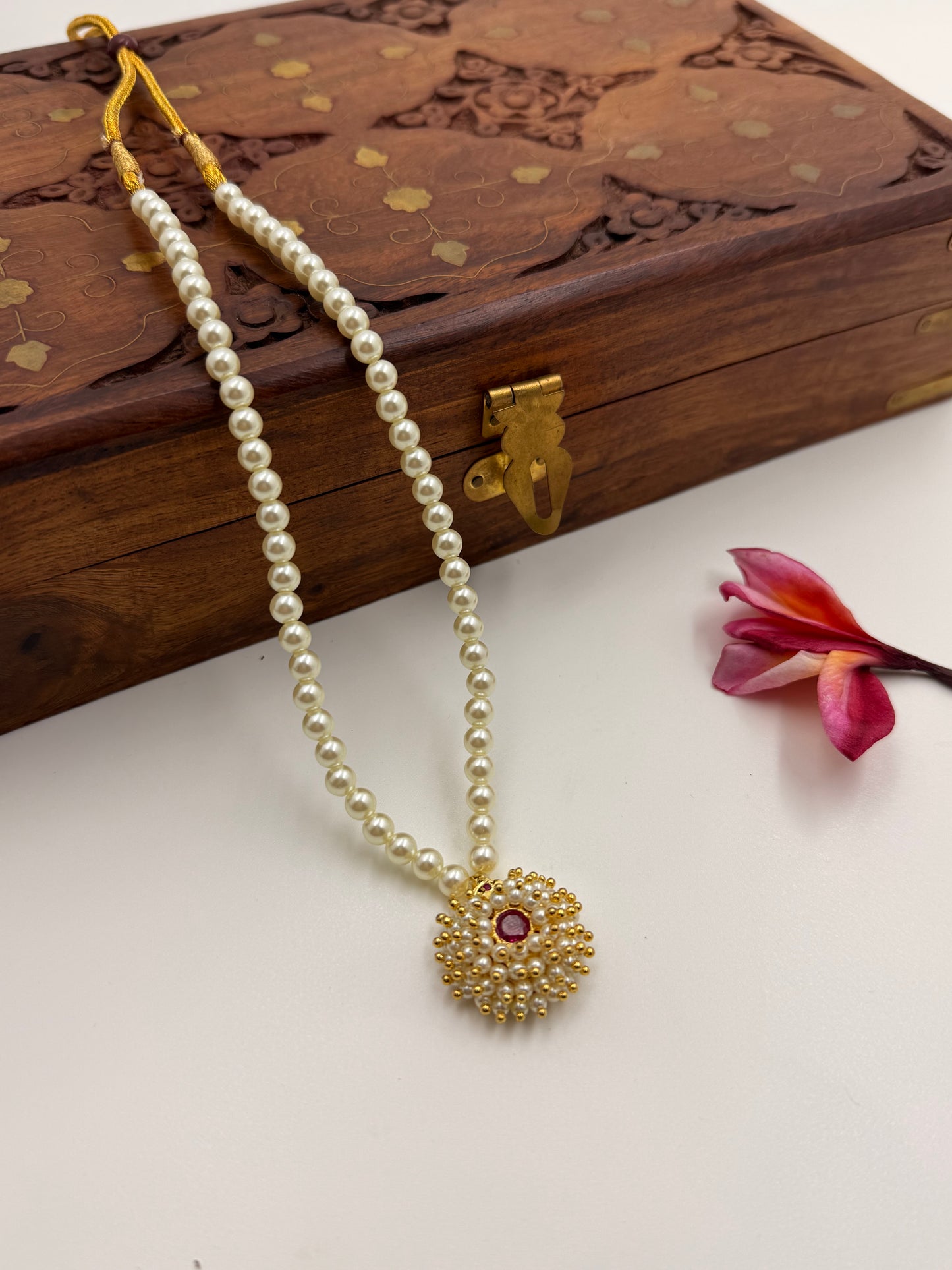 Jaee Pearl mala