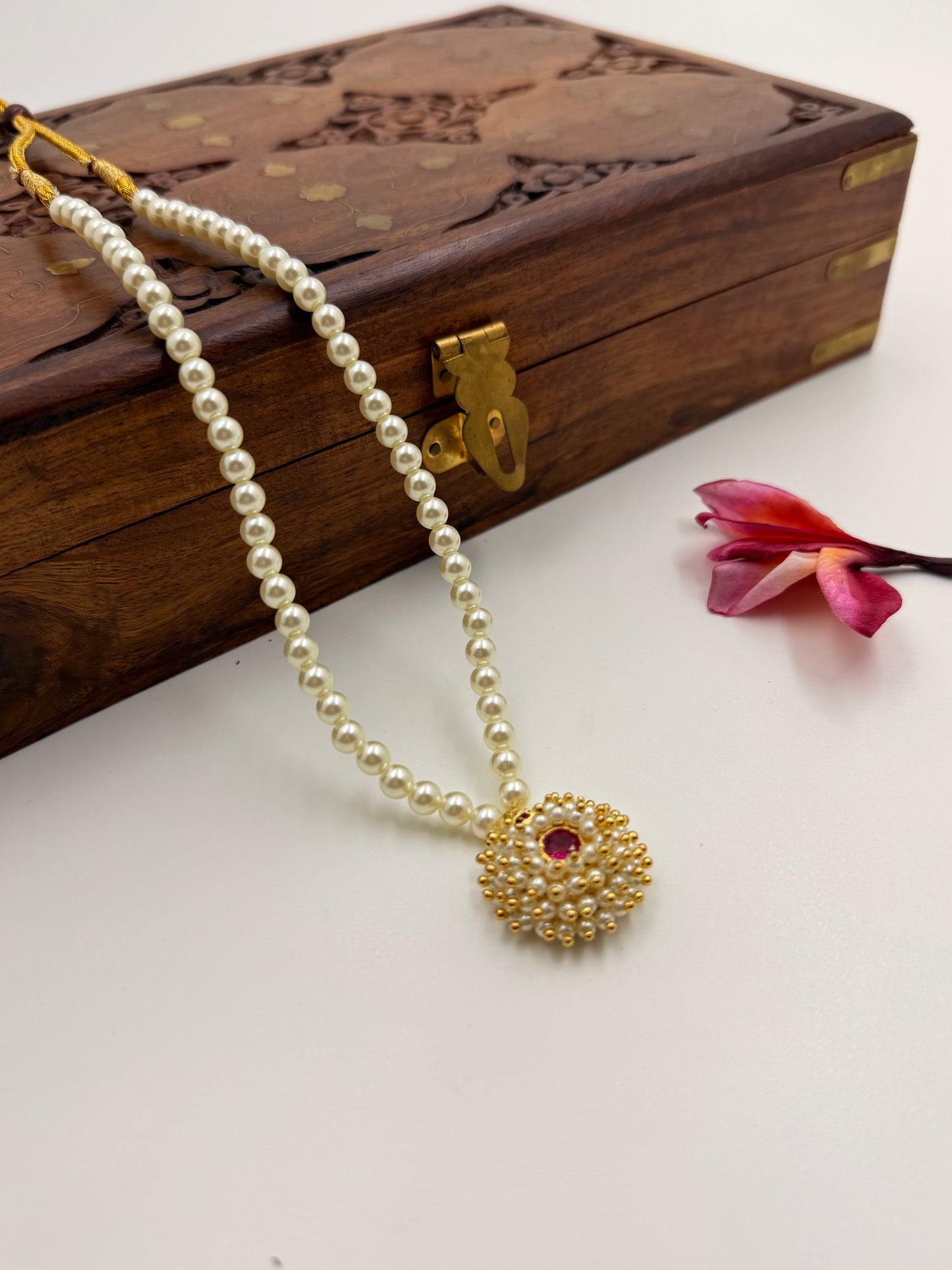 Jaee Pearl mala