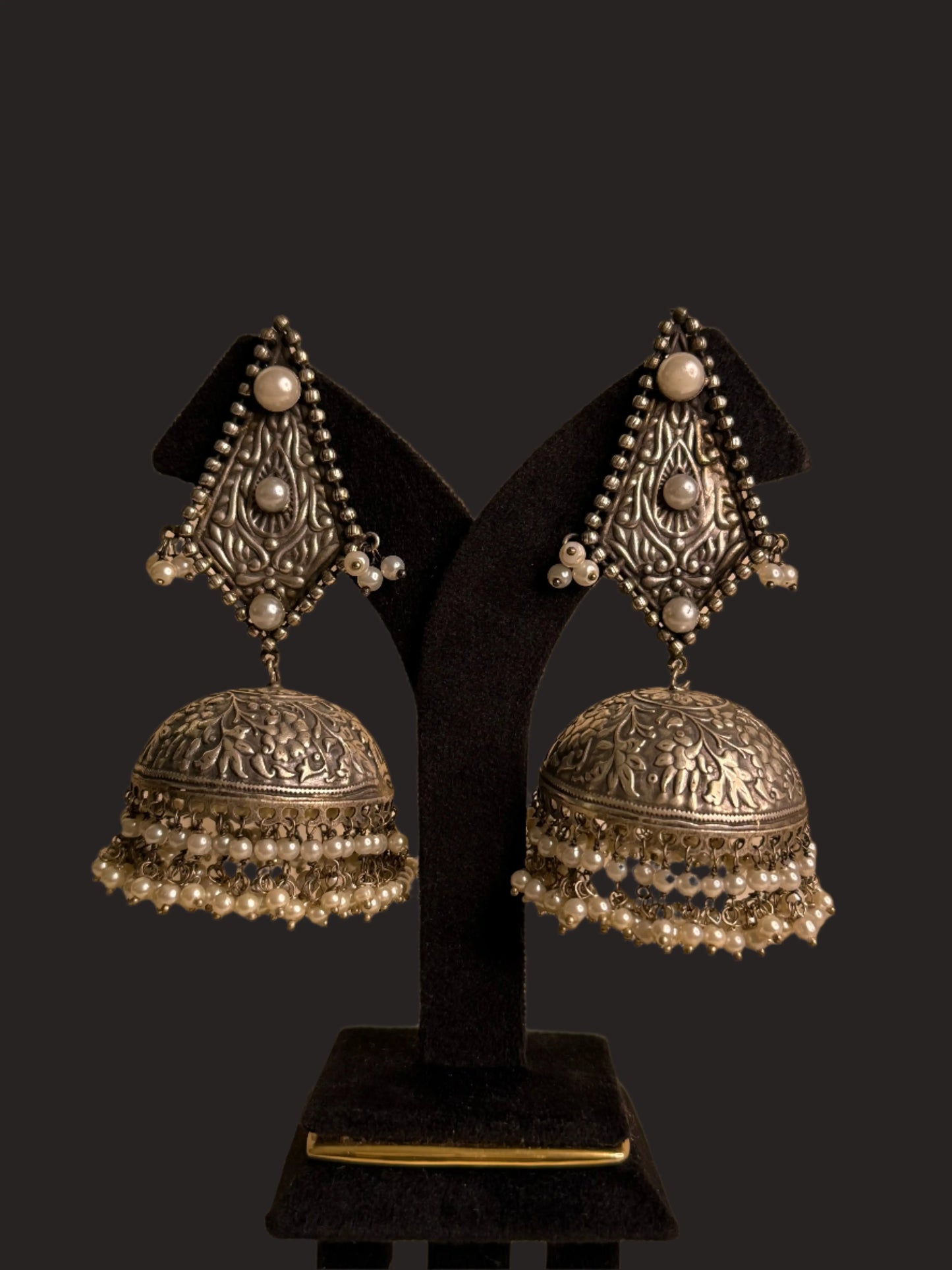 Leela Oxidized Pearl Jhumka KH