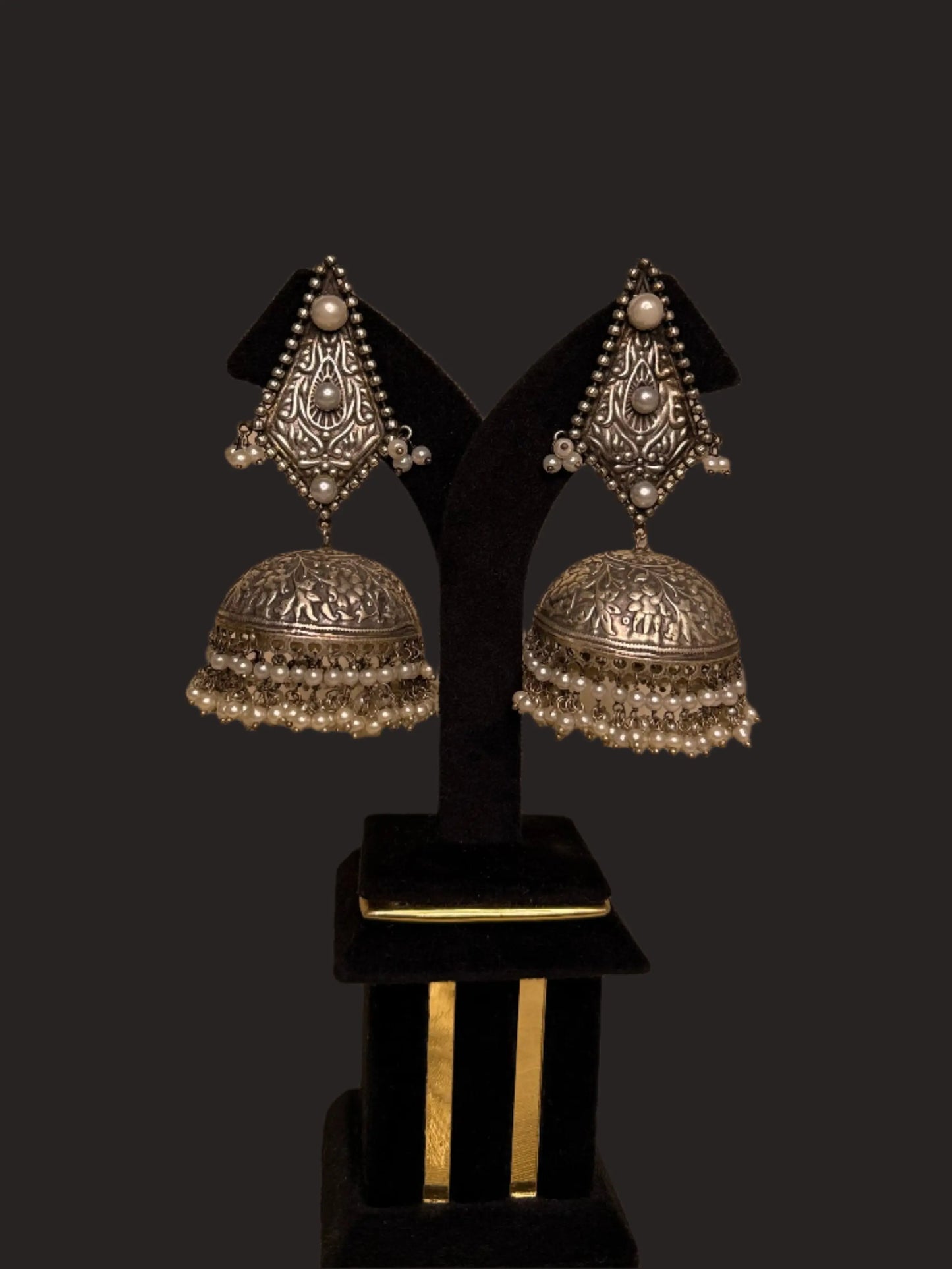 Leela Oxidized Pearl Jhumka KH