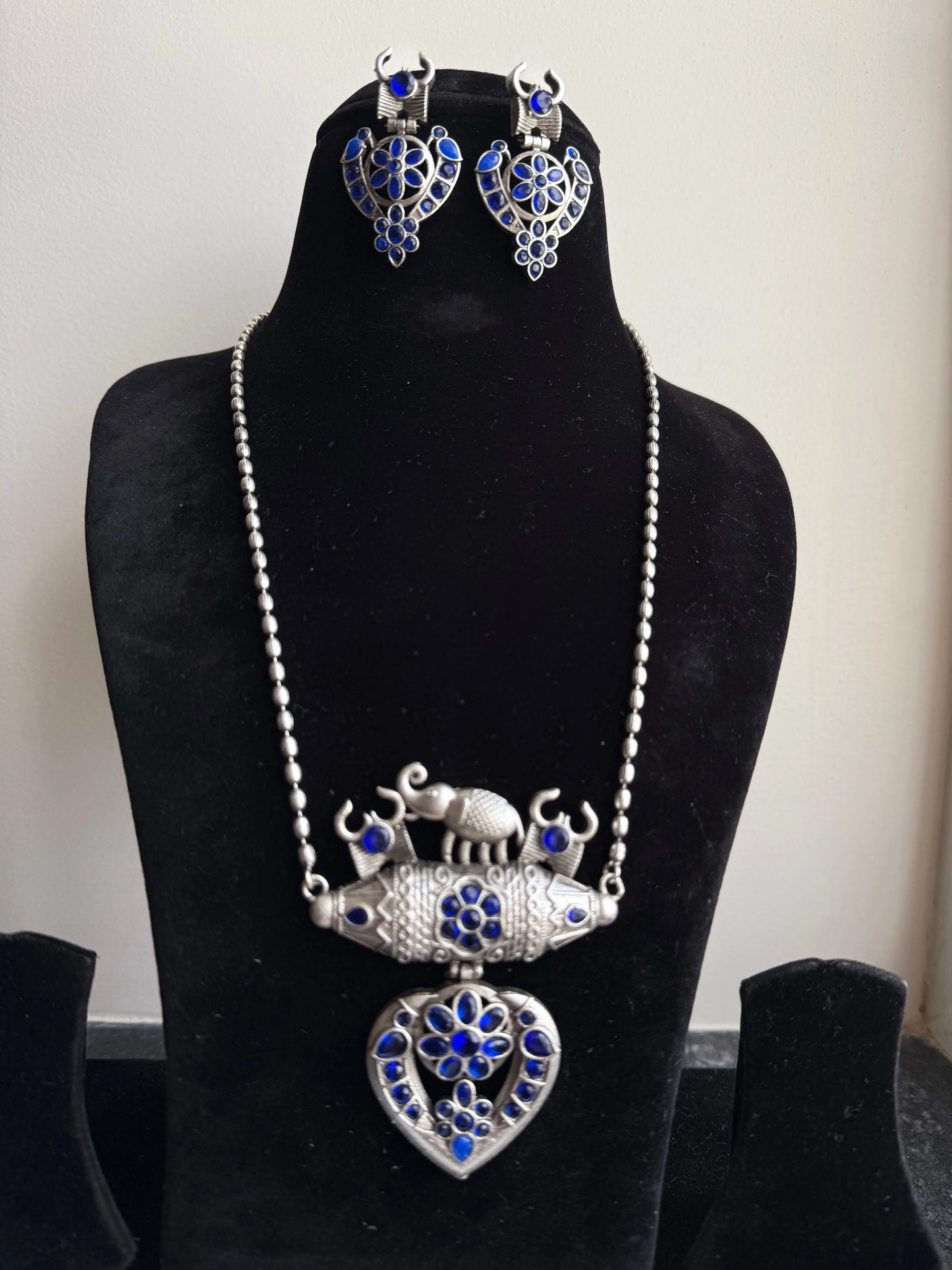 Blue Oxidized necklace set KH