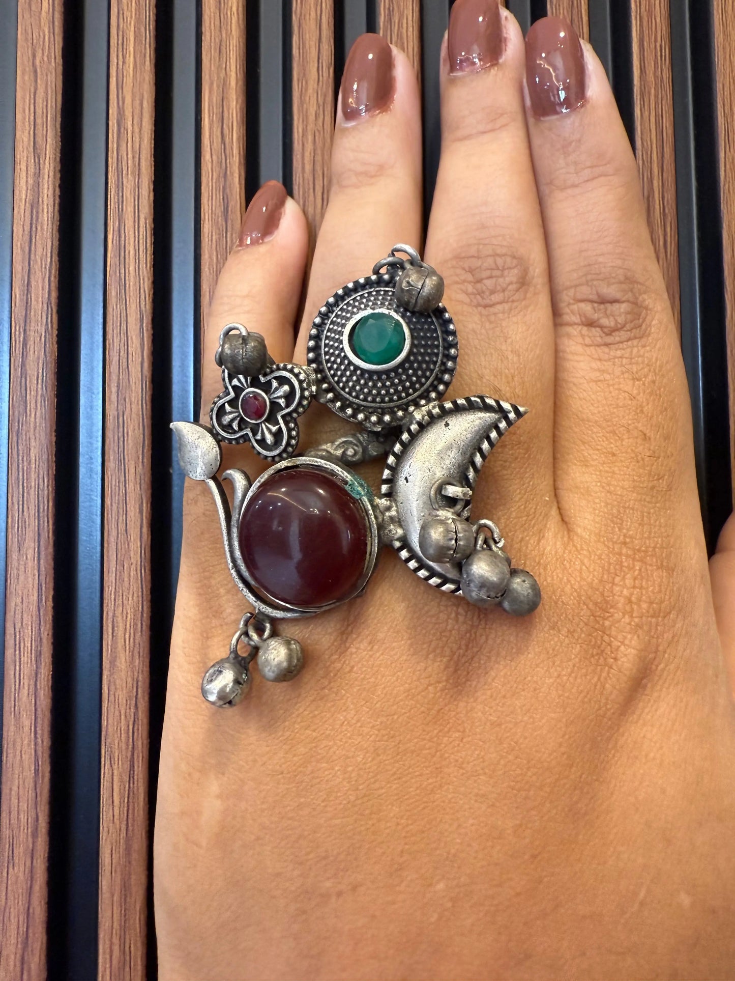 Oxidized Statement Finger ring KH