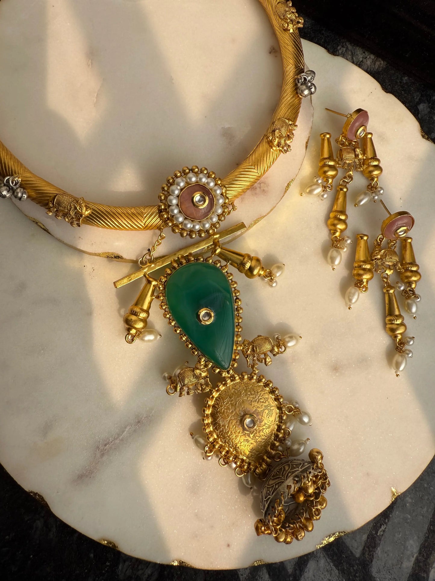Anika Golden Hasli necklace set KH