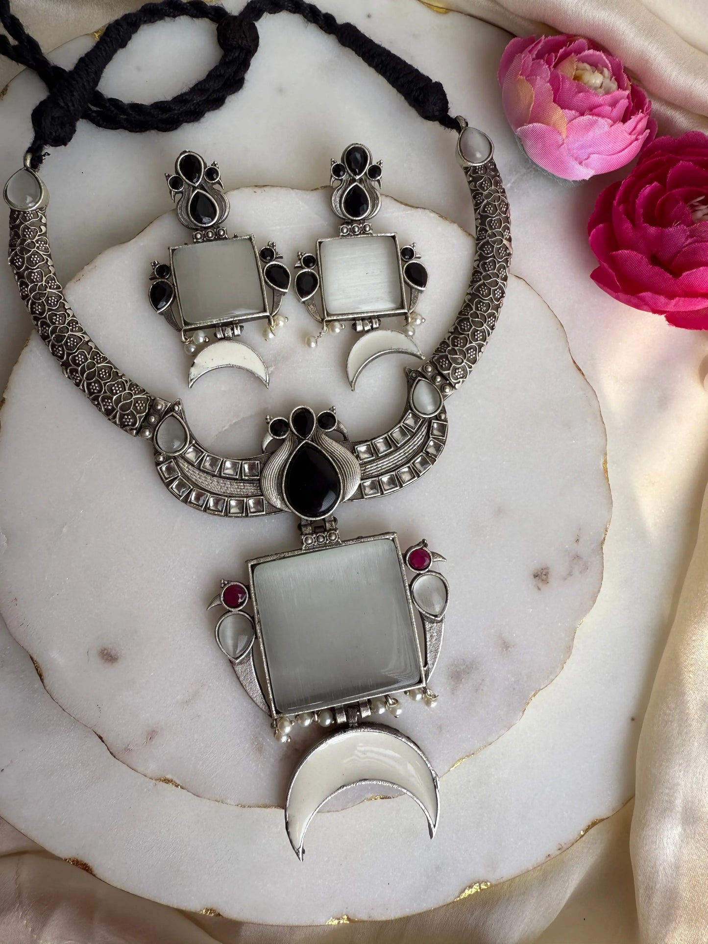 Surbhi oxidized necklace set White color KH