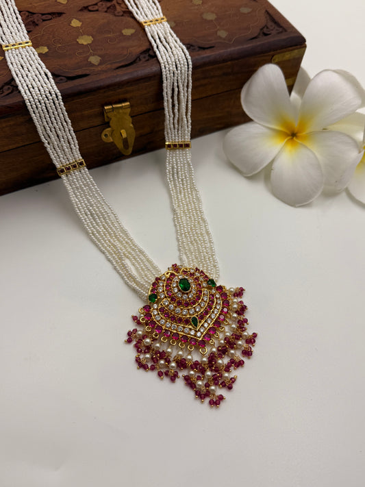 tanmani necklace in pearls and pink stones