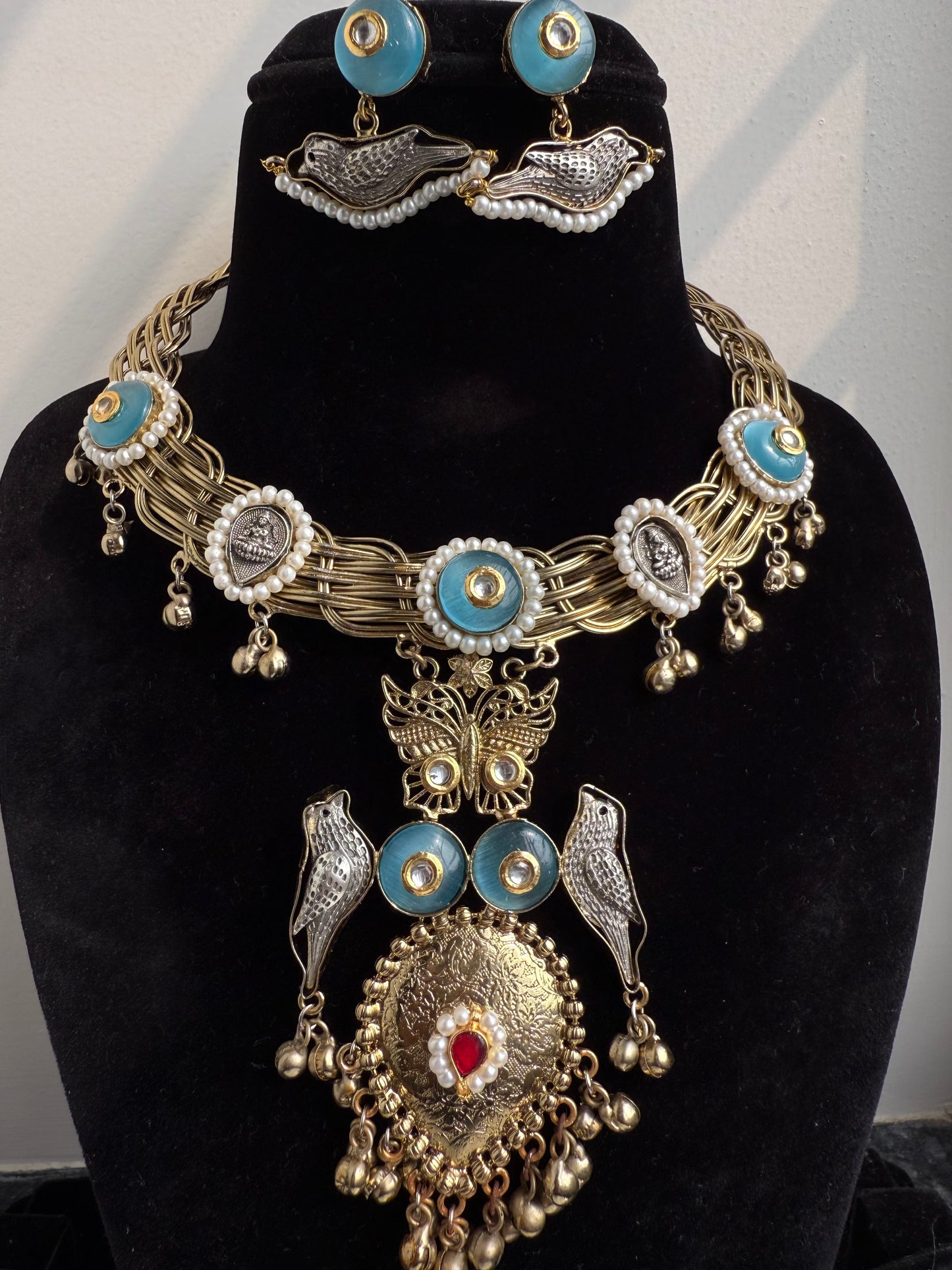 Padmini Hasli necklace set