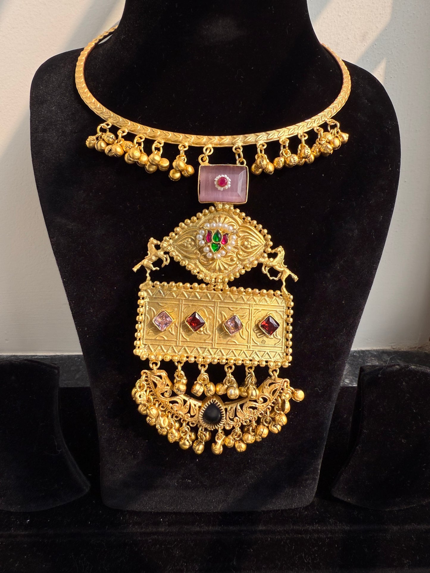 Amrapali Hasli necklace