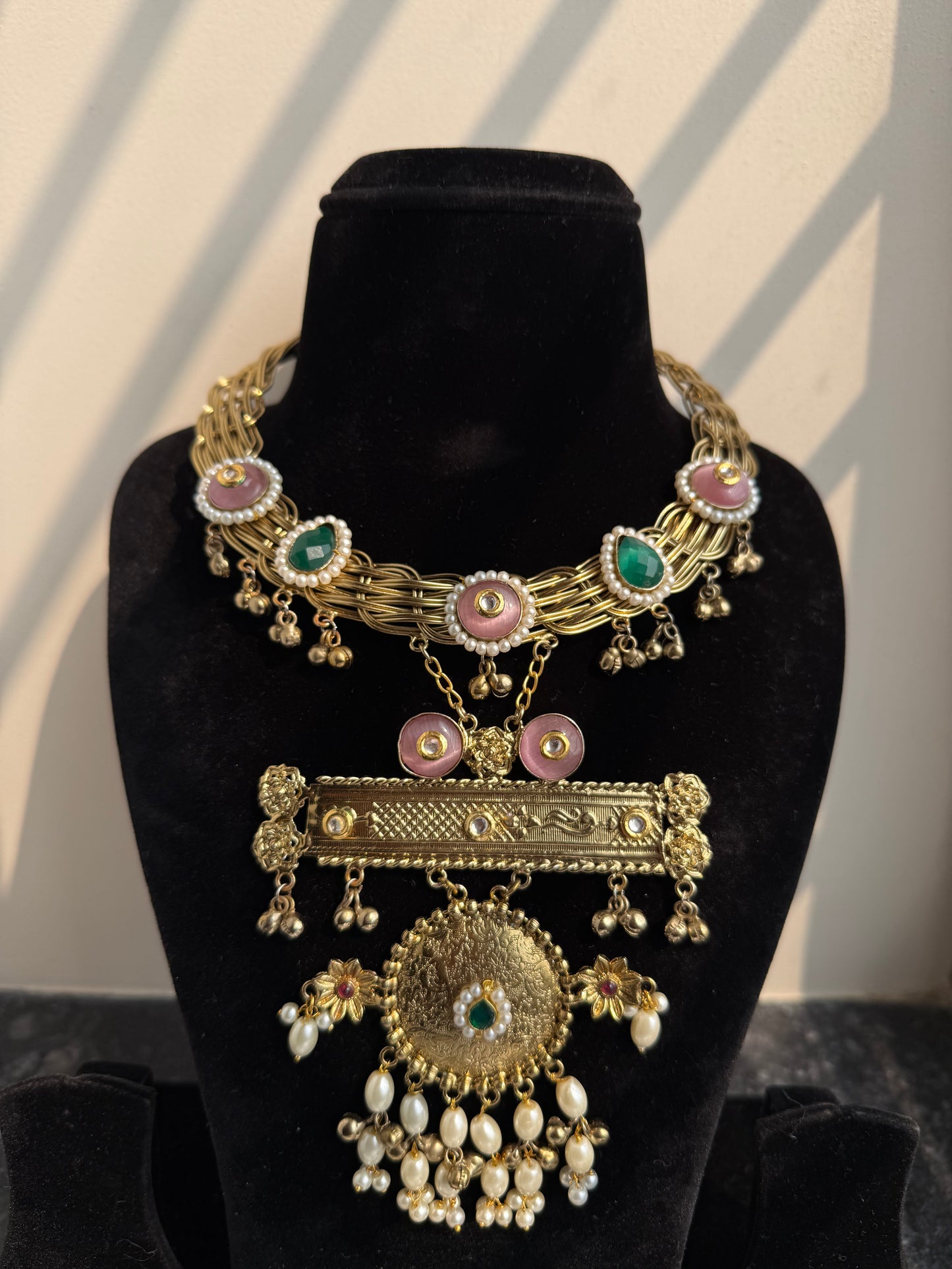 Siya Hasli necklace set