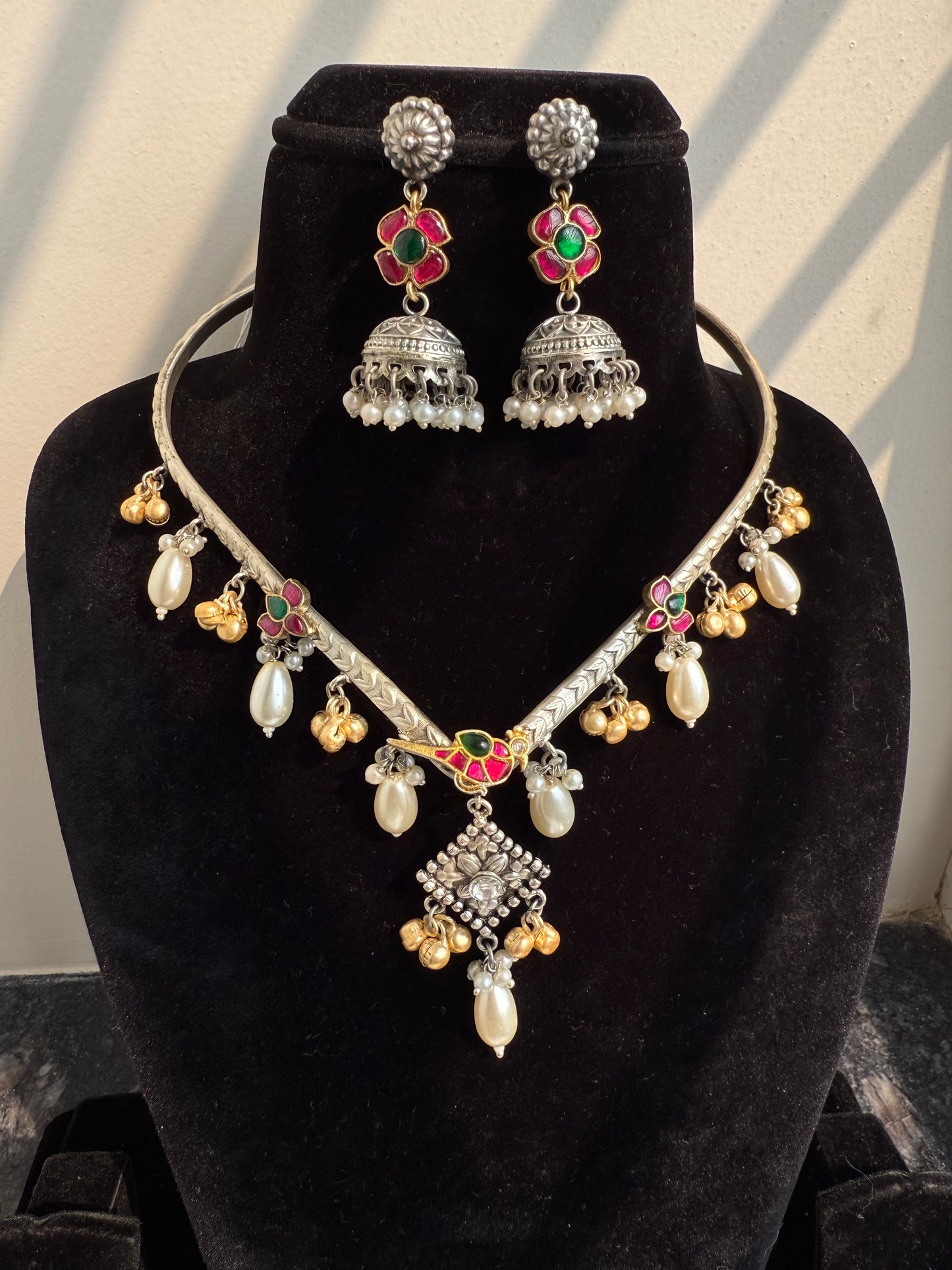 Asmita Elegant Hasli necklace set