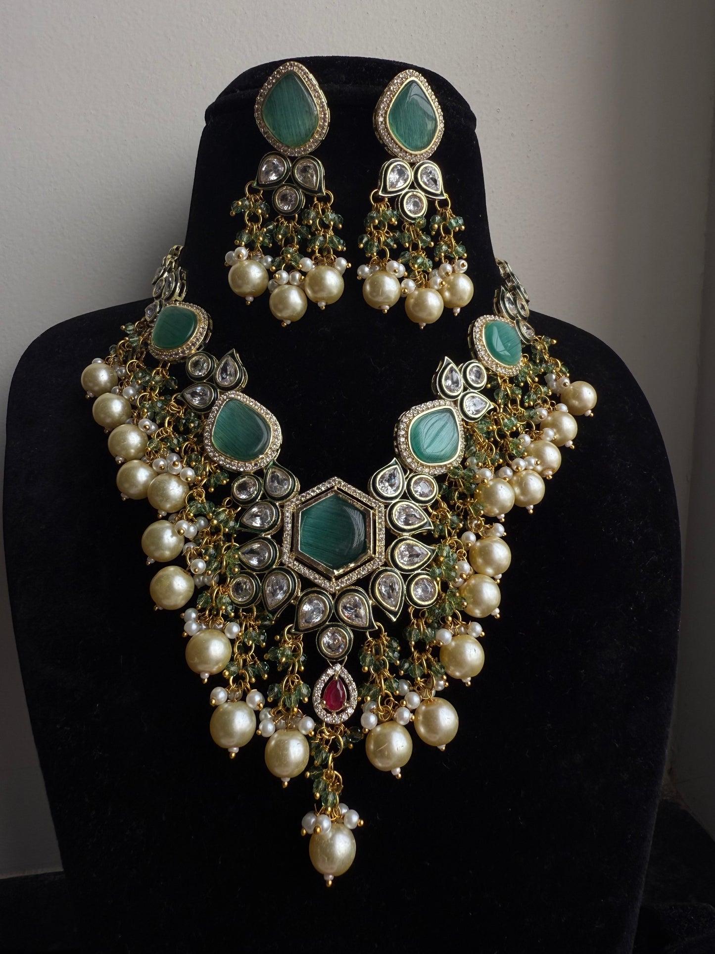 Mint green necklace set