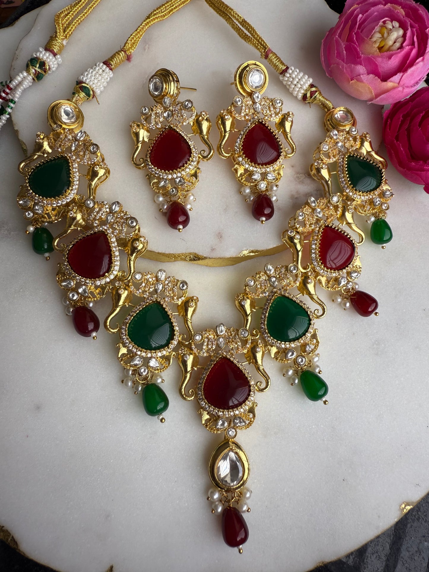 Green and red necklace set