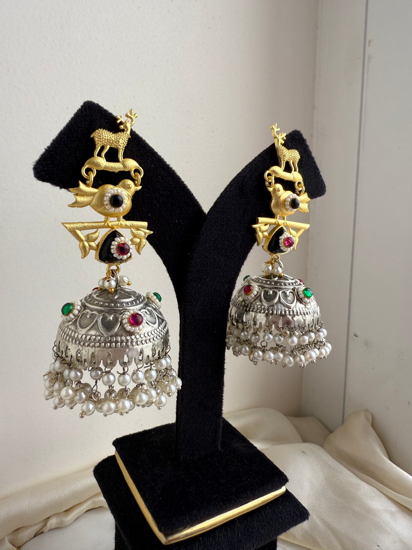 Dual tone jhumka