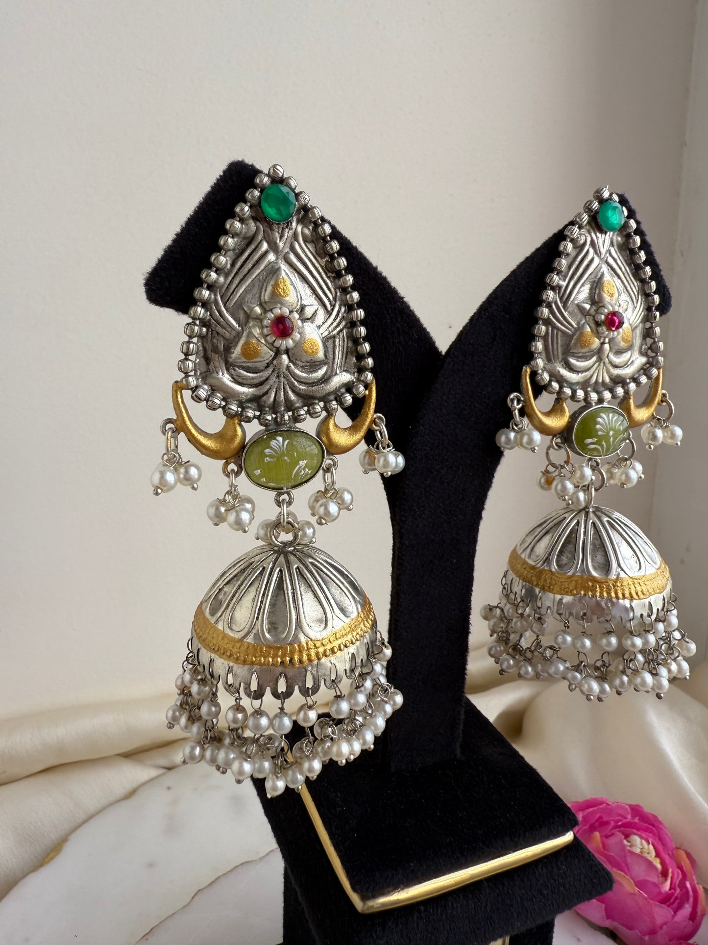 Dual tone jhumka