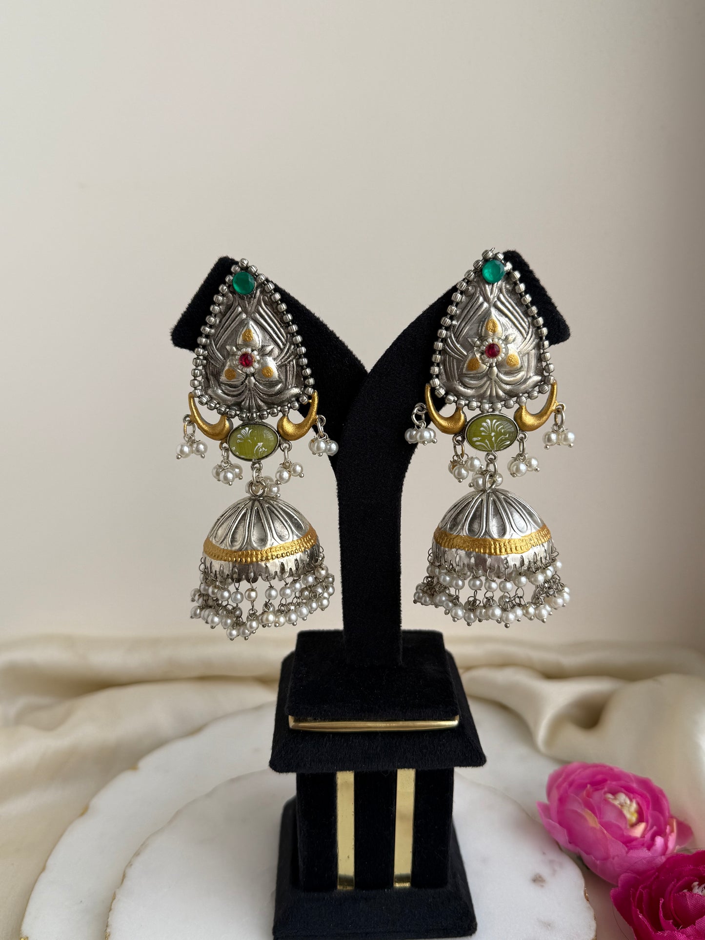 Dual tone jhumka