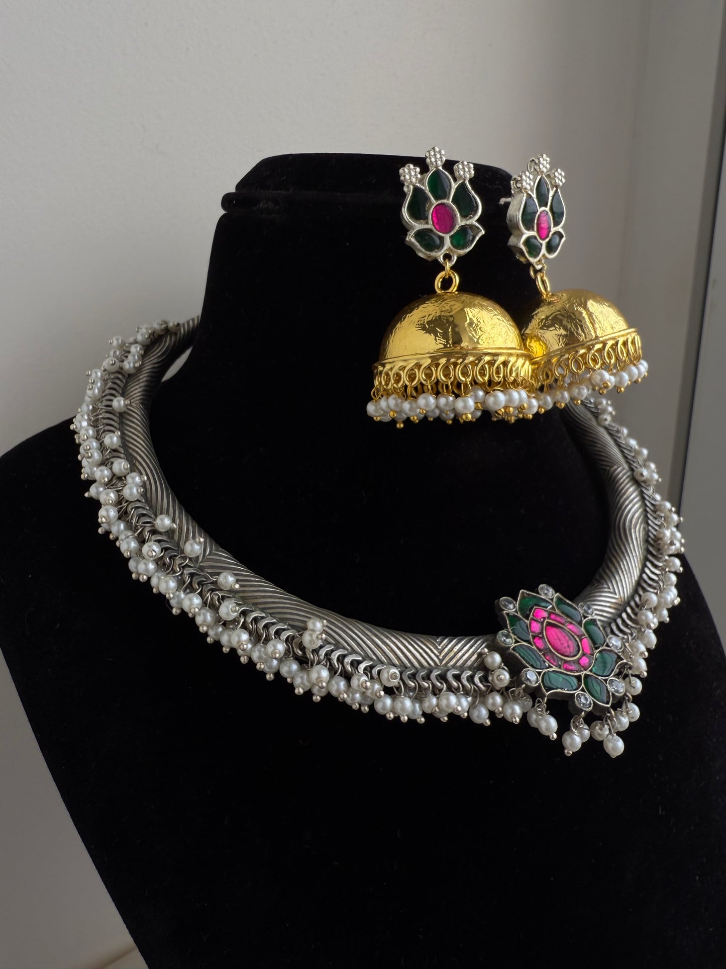 Mia Hasli necklace set