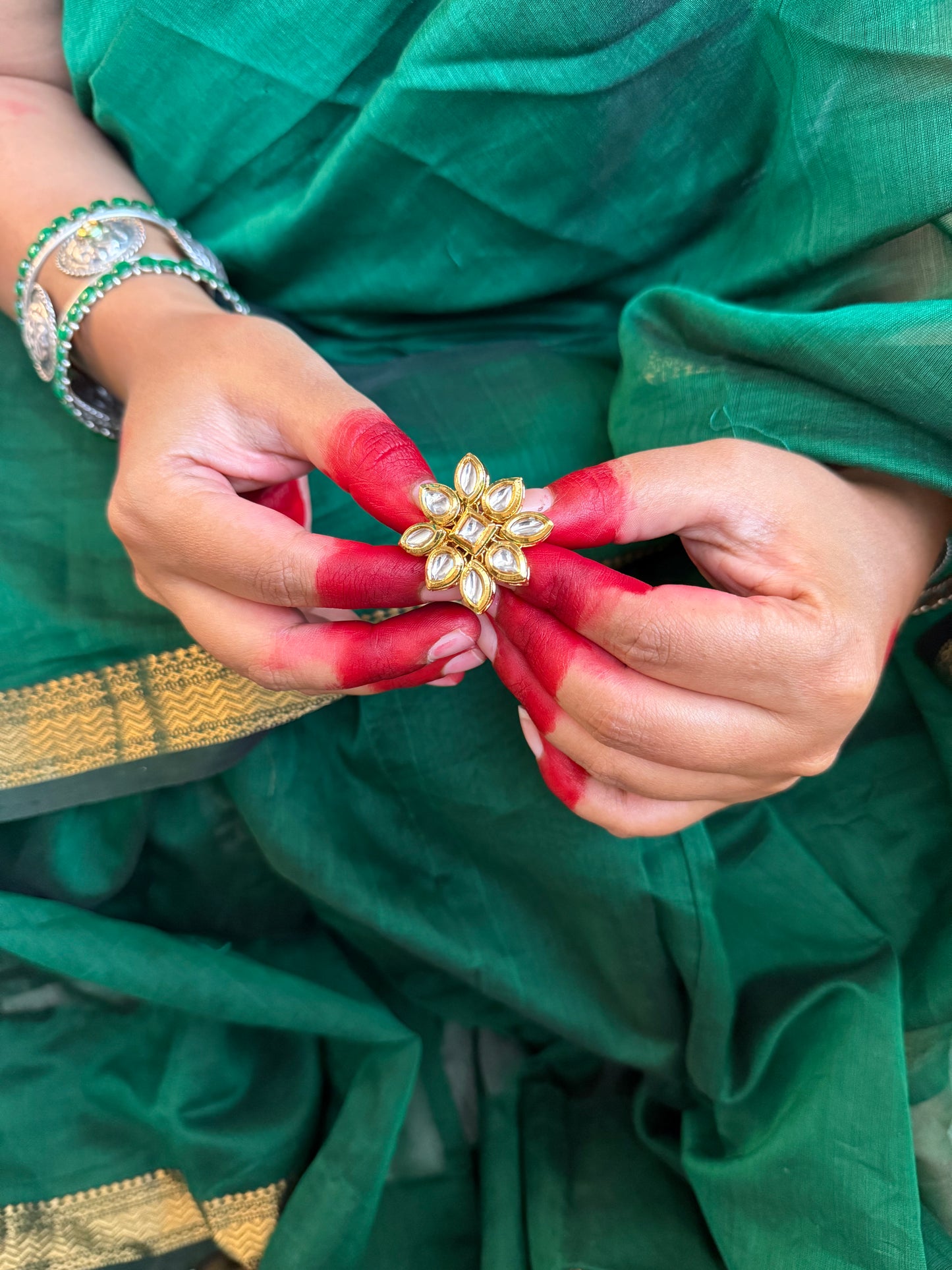 Anya kundan finger ring