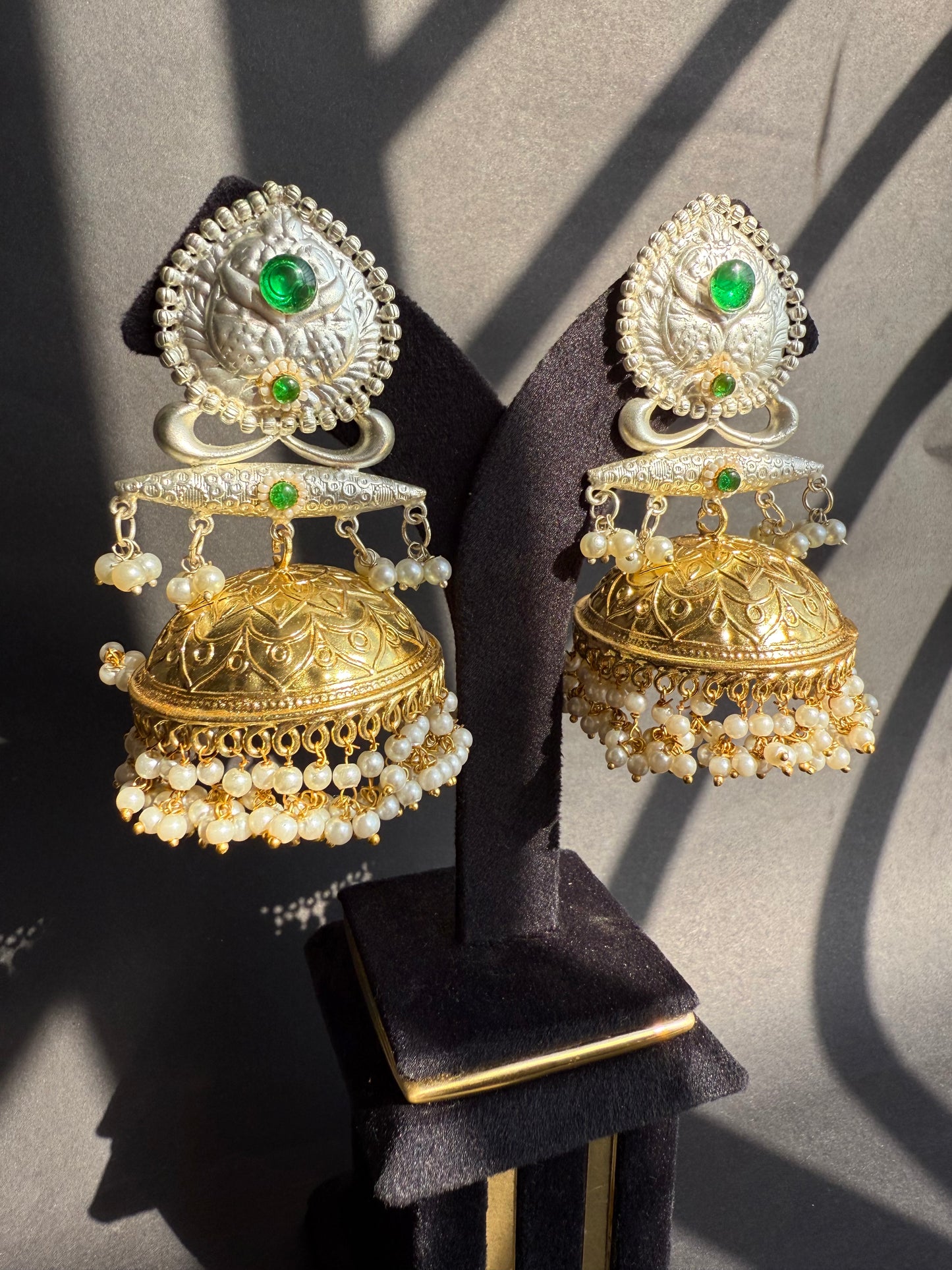 Tejasvi Dual Tone Jhumkas