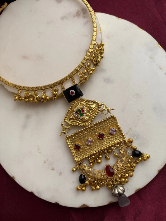 Amrapali Hasli necklace KH